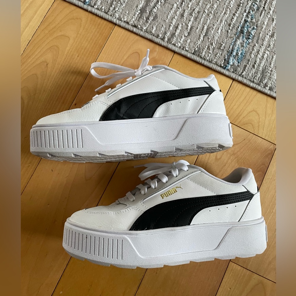 PUMA Women’s Platform Sneakers White/Black Size 9 EUC